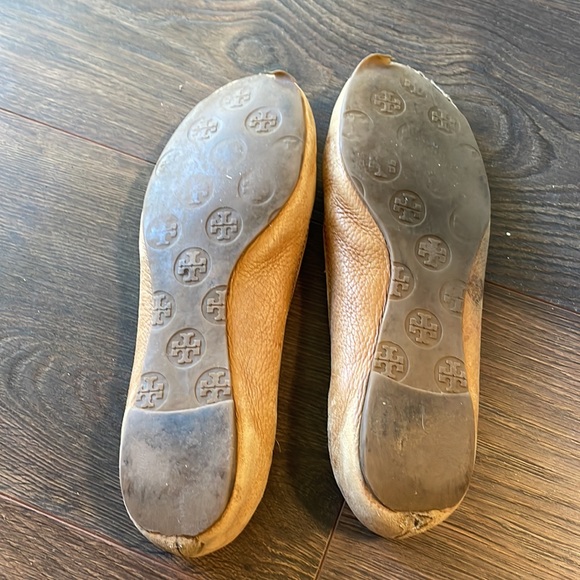 Authentic Tan/ Brown Tory Burch Flats 7.5 - Picture 5 of 6